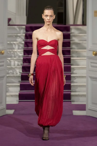 Look 50
